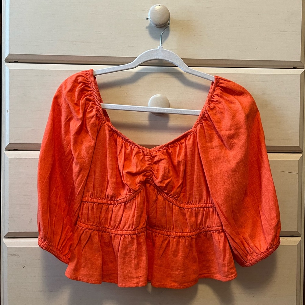 NWOT  A New Days cropped shirt. Orange Color, size small. 55% Linen